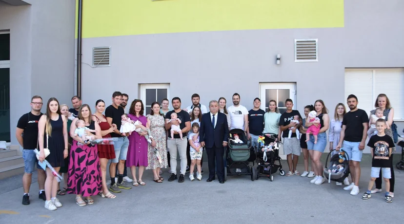 U Cestici održan prijam za roditelje novorođene djece