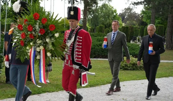 Na varaždinskom groblju položeni vijenci i zapaljene svijeće