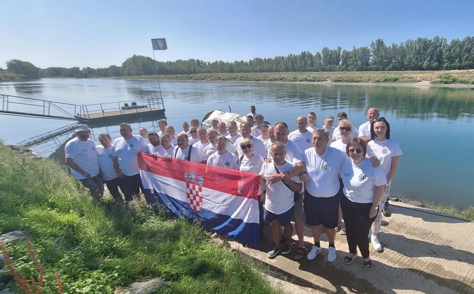 Branitelji iz Varaždinske županije 20. put krenuli rijekom Dravom do Vukovara