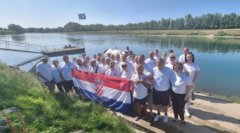 Branitelji iz Varaždinske županije 20. put krenuli rijekom Dravom do Vukovara