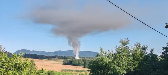 Gorjelo odlagalište otpada u Jerovcu, na terenu i policija