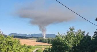 Gorjelo odlagalište otpada u Jerovcu, na terenu i policija