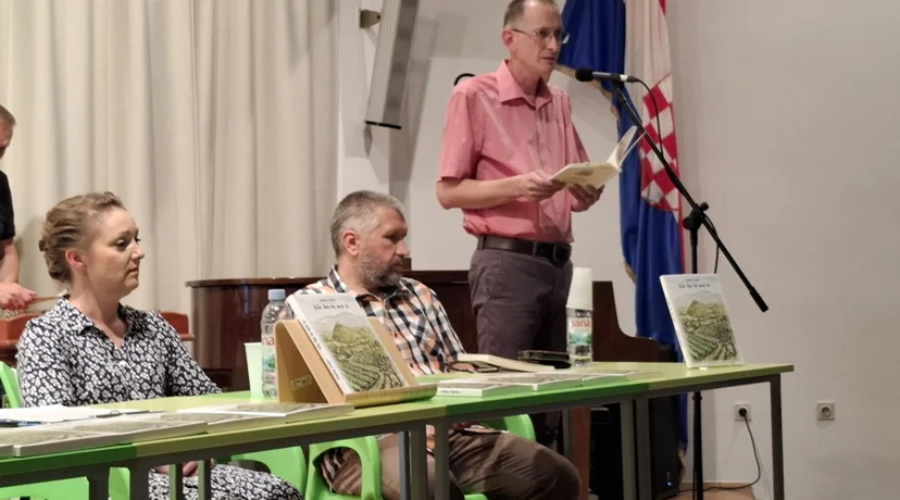 AUDIO Predstavljena nova zbirka pjesama Darka Fodera