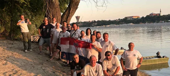 Varaždinski branitelji Dravom i Dunavom jubilarni 20. put stigli u Vukovar