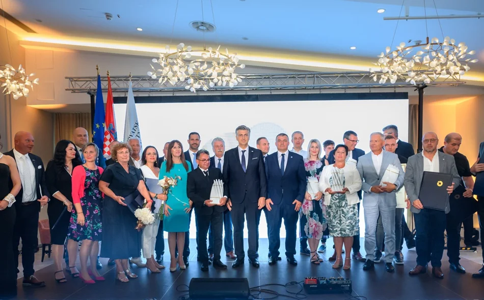 Plaketa „Zlatne ruke” uručena Krunoslavu Novaku i „Starome mlinu”