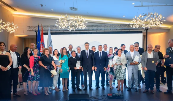 Plaketa „Zlatne ruke” uručena Krunoslavu Novaku i „Starome mlinu”