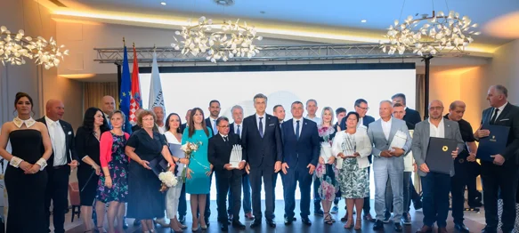 Plaketa „Zlatne ruke” uručena Krunoslavu Novaku i „Starome mlinu”