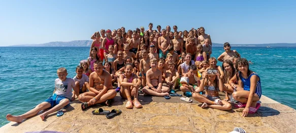 FOTO Sedamdesetak višebojaca uživalo u kupanju, druženju i zabavi