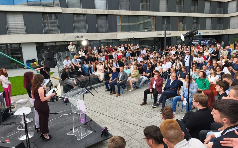 Poklon bon za najbolje učenike u obrtničkim zanimanjima