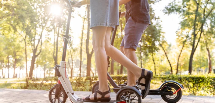 Uhvaćen maloljetnik koji je divljao na nabrijanom romobilu