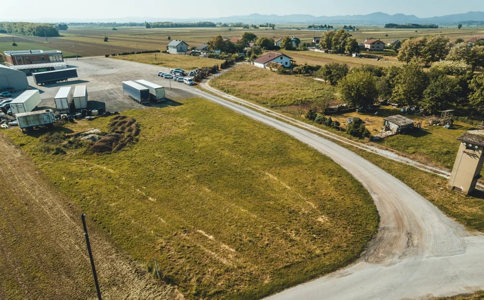 Država daje 50.000 eura za asfaltiranje 2245 metara nerazvrstanih cesta