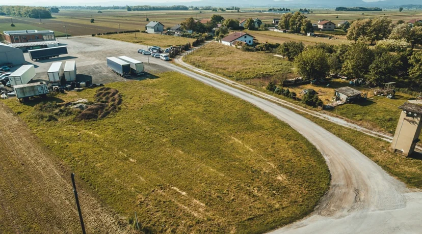 Država daje 50.000 eura za asfaltiranje 2245 metara nerazvrstanih cesta
