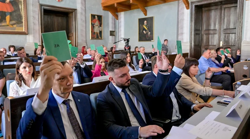 Toplička bolnica poslovala s minusom, Ljekarne s plusom