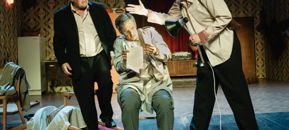 Scena iz predstave "Balkanski špijun" koja se nalazi na repertoaru HNK u Varaždinu