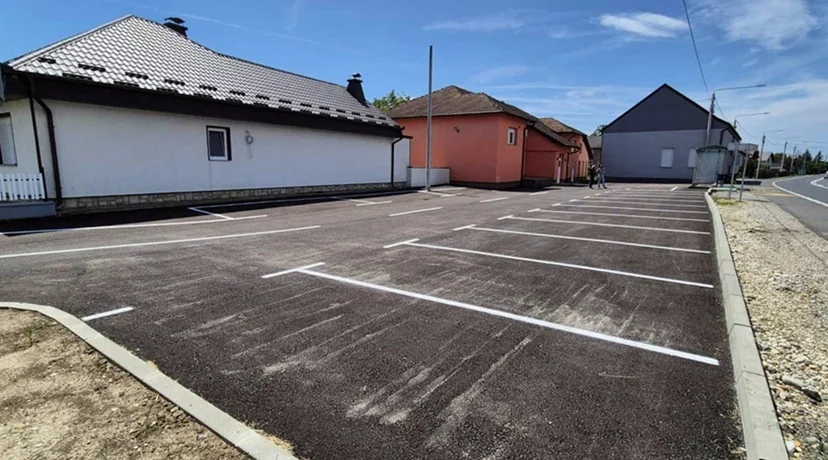 Uređeno parkiralište uz Društveni dom u Bartolovcu