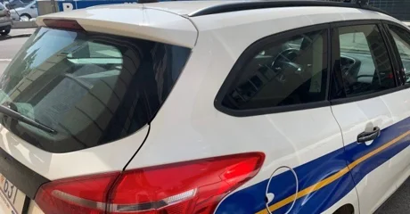 Mladi vozač manevrirao po gasu u 2 ujutro pa odletio u zrak! U bolnici je