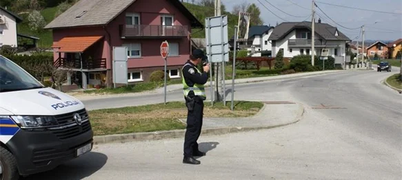 Policija traži svjedoke nesreće u kojoj je ozlijeđena biciklistica (19)