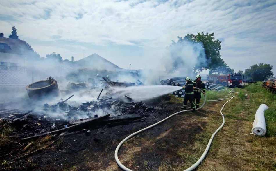 FOTO I VIDEO Gorjeli željeznički pragovi u Varaždinu, vatra zaustavljena prije širenja