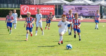 Sjajna atmosfera, kvalitetan nogomet i nezaboravno druženje! Prijavite ekipu i budite dio međunarodnog nogometnog turnira