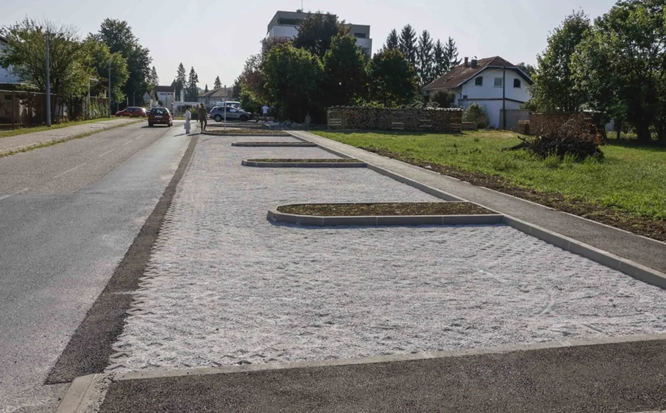 U Ivancu završeni nogostup i parkiralište, u Jerovcu autobusno stajalište