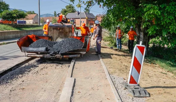 U Ivancu završeni nogostup i parkiralište, u Jerovcu autobusno stajalište
