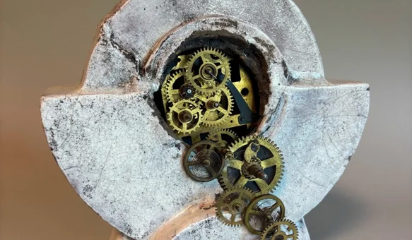 Nova izložba: Keramički satovi kao simbol stoljeća