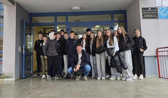 Općina Vinica financira radne bilježnice, atlase, likovne mape...