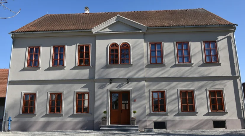 Stara škola Petrijanec