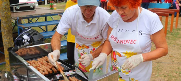 Kad se umirovljenici okupe Prelog zamiriše na ćevape