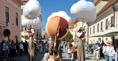 VIDEO: Neobični putnici na oblacima očarali Varaždin