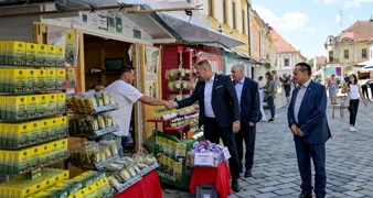 Ministar Vlajčić: &bdquo;Ovakvi festivali važni su za promociju lokalnih proizvoda i proizvođača&rdquo;