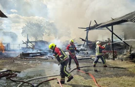 VIDEO I FOTO Gorjele gospodarske zgrade i oprema, šteta oko 45.000 eura