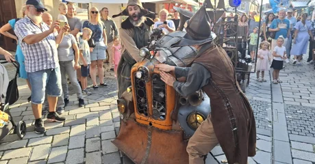 VIDEO Neobično vozilo i mjehurići od sapunice razveselili najmlađe špancirere