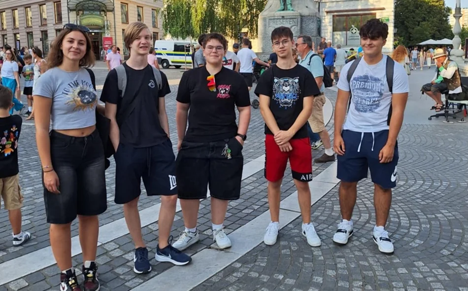 Karla, Antonela, Niko, Nikša i Matej učili o izradi igara i virtualnoj stvarnosti