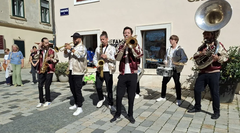 VIDEO Pogledajte i poslušajte kako zvuči elektronička glazba u akustičnoj verziji