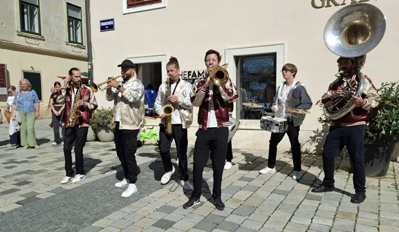 VIDEO Pogledajte i poslušajte kako zvuči elektronička glazba u akustičnoj verziji