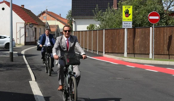 Novom izgledu vesele se stanari, ali i – biciklisti