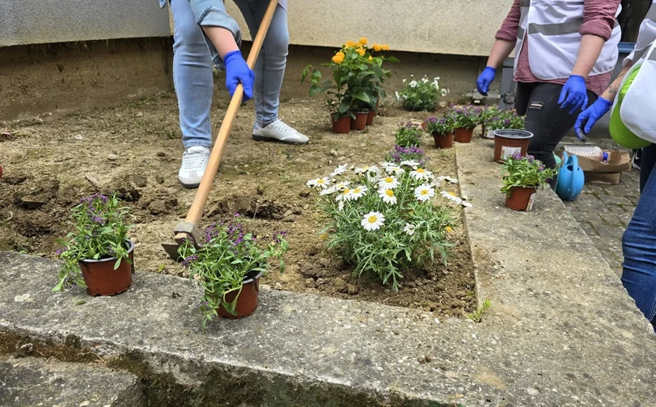 Uredili zelene kutke za učenje, druženje i povezivanje s prirodom