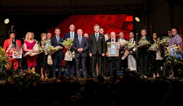 FOTO Domaćinima kamen temeljac za dječji vrtić, županu Stričak premijerove pohvale