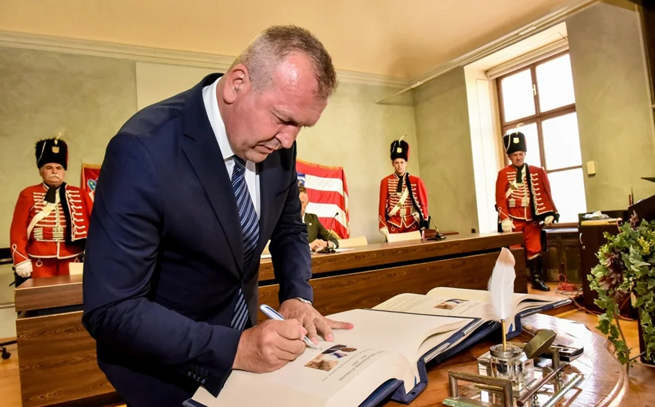 U Knjigu instalacija upisani županijski čelnici, ali i najvažnija postignuća