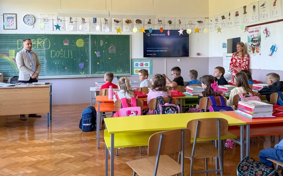Za osnovnoškolski nadstandard osigurano 214.000 eura