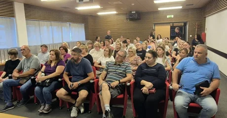 Grad Novi Marof darovao prijenosna računala svim učenicima prvih razreda svoje Srednje škole