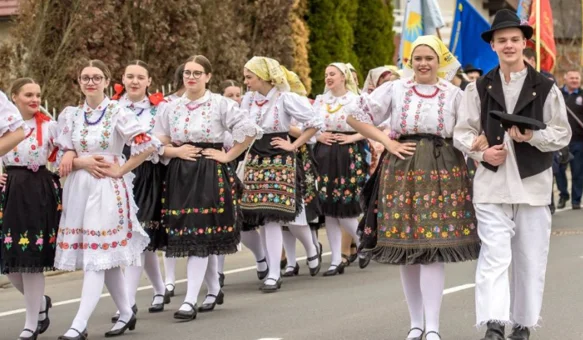 Pridružite se KUD-u Klaruš i uživajte u pjesmi, plesu i tradiciji!