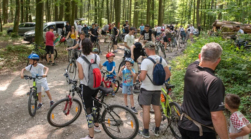 Pedalirajte kroz slikovite krajolike kneginečkog kraja