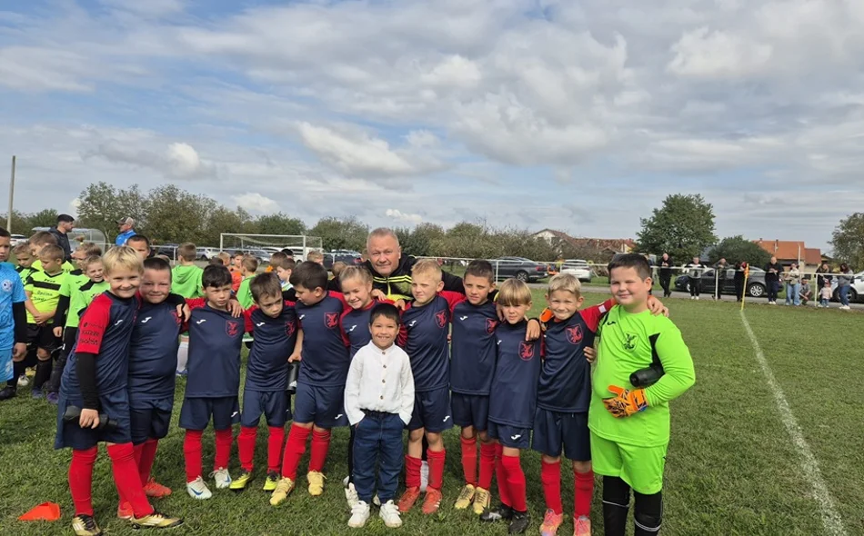 Mali nogometaši pomogli Sandiju u njegovom odlasku na liječenje u Austriju