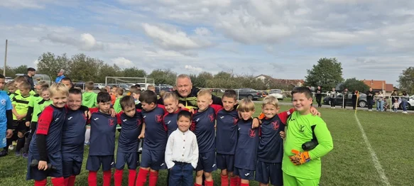 Mali nogometaši pomogli Sandiju u njegovom odlasku na liječenje u Austriju