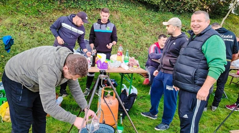 Natjecanje u pripremi gulaša uz vruće kestene i „Dodir srca”
