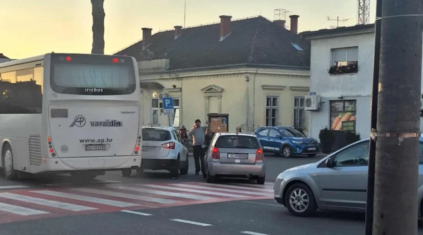 U centru Vidovca sudar dva automobila – budite na oprezu!