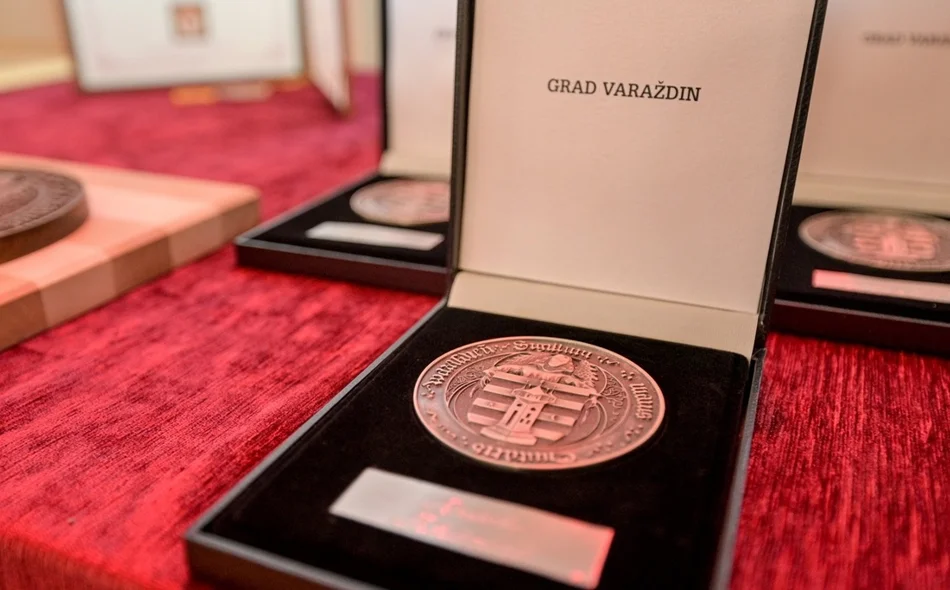 Prijavite svoje kandidate za dodjelu javnih nagrada i priznanja