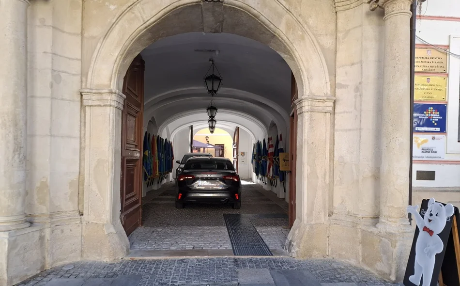 Automobil istražitelja u Varaždinskoj županiji